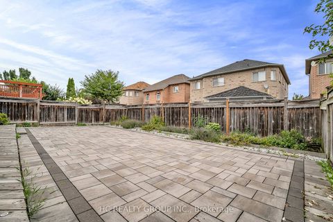 Photo 33 at 130 Royview Crescent, Vellore Village, Vaughan