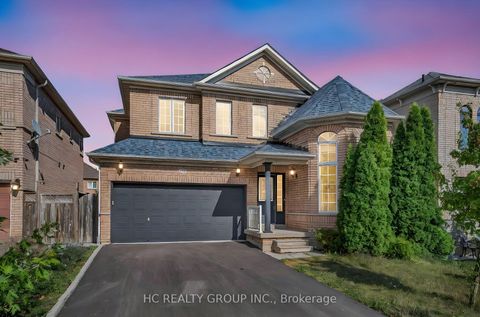 Photo 37 at 130 Royview Crescent, Vellore Village, Vaughan