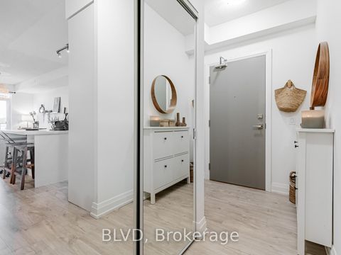 Photo 2 at 528 - 591 Sheppard Avenue E, Bayview Village, Toronto