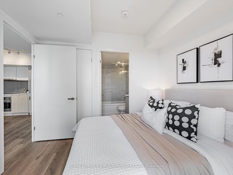 Photo 11 at 1611 - 55 Cooper Street, Waterfront Communities C8, Toronto