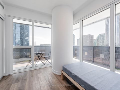 Photo 16 at 1611 - 55 Cooper Street, Waterfront Communities C8, Toronto