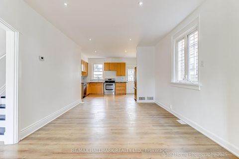 Photo 7 at 18 Conway Avenue, Oakwood Village, Toronto