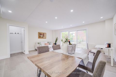 Photo 14 at 6 Sprucewood Court, L'Amoreaux, Toronto