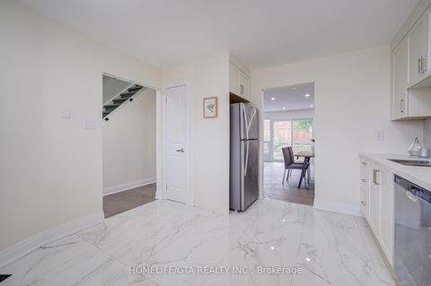 Photo 18 at 6 Sprucewood Court, L'Amoreaux, Toronto