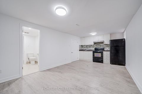 Photo 43 at 6 Sprucewood Court, L'Amoreaux, Toronto