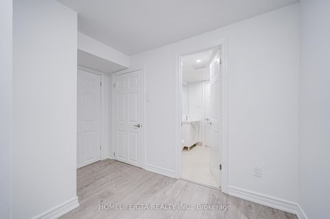Photo 47 at 6 Sprucewood Court, L'Amoreaux, Toronto