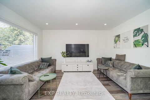 Photo 5 at 43 Southmead Road, Birchmount, Toronto