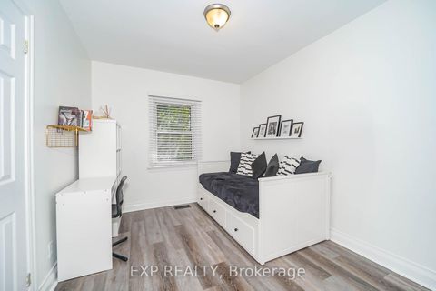 Photo 14 at 43 Southmead Road, Birchmount, Toronto