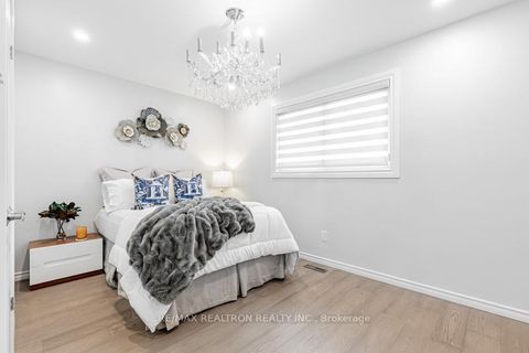 Photo 13 at 17 Tillbrook Court, Malvern, Toronto