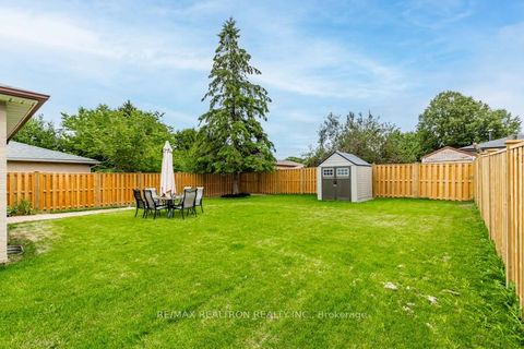 Photo 24 at 17 Tillbrook Court, Malvern, Toronto