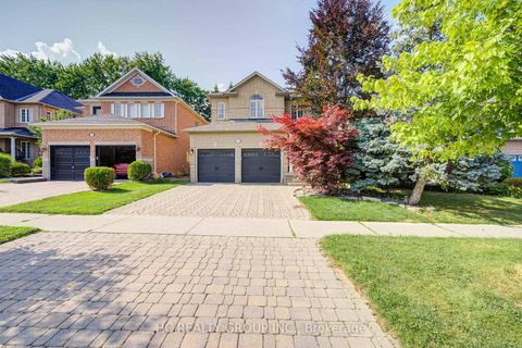 Photo 2 at 44 Palomino Drive, Westbrook, Richmond Hill