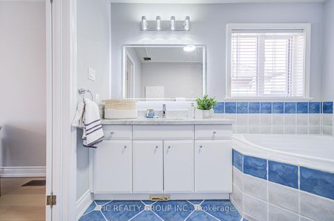 Photo 32 at 44 Palomino Drive, Westbrook, Richmond Hill