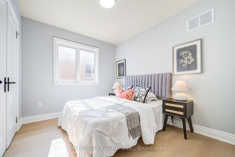 Photo 35 at 44 Palomino Drive, Westbrook, Richmond Hill