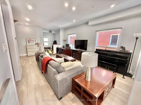 Photo 4 at 103 Antique Drive, Oak Ridges Lake Wilcox, Richmond Hill