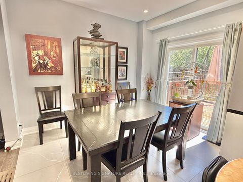 Photo 7 at 103 Antique Drive, Oak Ridges Lake Wilcox, Richmond Hill