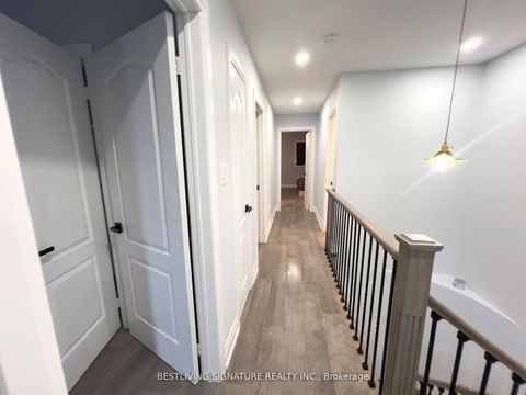 Photo 12 at 103 Antique Drive, Oak Ridges Lake Wilcox, Richmond Hill