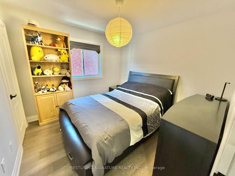 Photo 17 at 103 Antique Drive, Oak Ridges Lake Wilcox, Richmond Hill