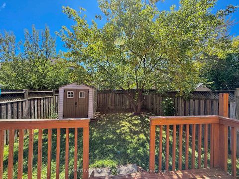 Photo 23 at 103 Antique Drive, Oak Ridges Lake Wilcox, Richmond Hill