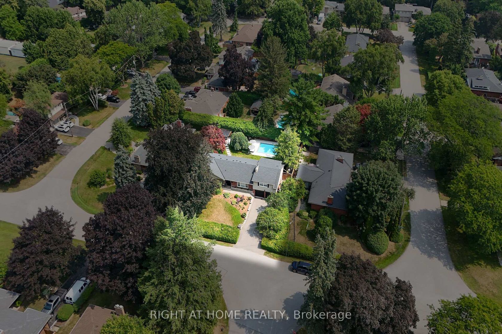 655 Gayne Boulevard, LaSalle, Burlington 