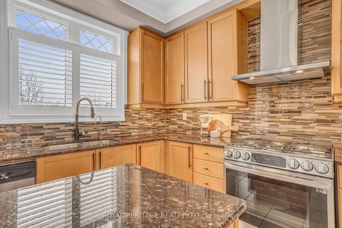 Photo 12 at 846 Hanmore Court, Pinecrest, Oshawa