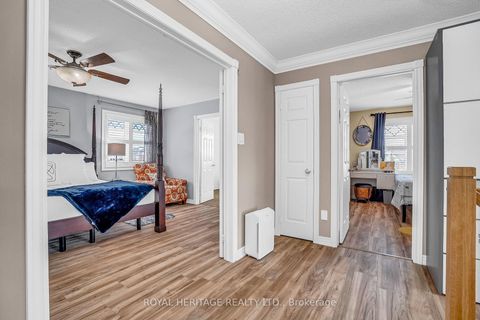 Photo 21 at 846 Hanmore Court, Pinecrest, Oshawa