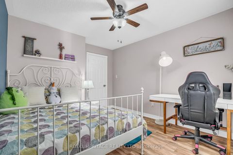 Photo 31 at 846 Hanmore Court, Pinecrest, Oshawa