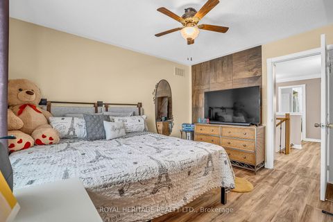 Photo 34 at 846 Hanmore Court, Pinecrest, Oshawa