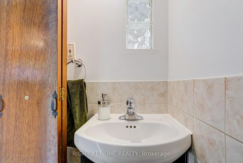 Photo 10 at 58 Anaconda Avenue, Birchmount, Toronto