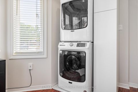 Photo 13 at 2 Michelle Drive, East Woodbridge, Vaughan
