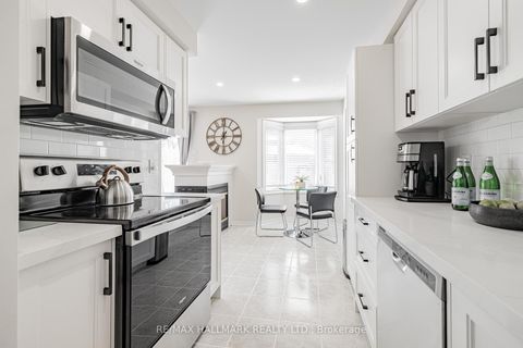 Photo 17 at 2 Michelle Drive, East Woodbridge, Vaughan