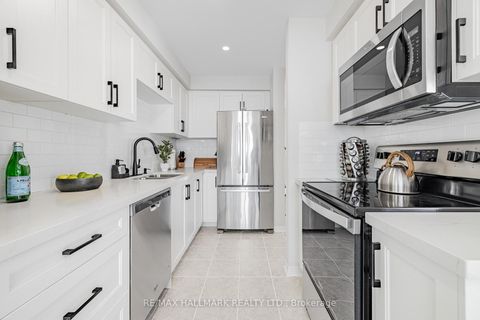 Photo 20 at 2 Michelle Drive, East Woodbridge, Vaughan
