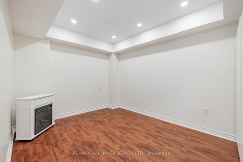 Photo 38 at 2 Michelle Drive, East Woodbridge, Vaughan