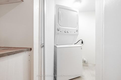 Photo 40 at 2 Michelle Drive, East Woodbridge, Vaughan