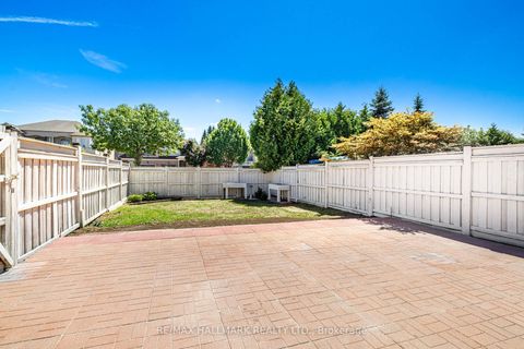 Photo 42 at 2 Michelle Drive, East Woodbridge, Vaughan