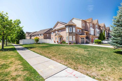 Photo 46 at 2 Michelle Drive, East Woodbridge, Vaughan