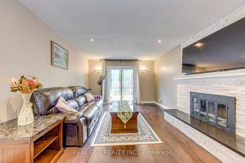 Photo 9 at 1237 Woodview Drive, GA Glen Abbey, Oakville
