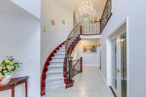 Photo 22 at 1237 Woodview Drive, GA Glen Abbey, Oakville