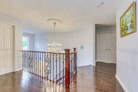 Photo 23 at 1237 Woodview Drive, GA Glen Abbey, Oakville