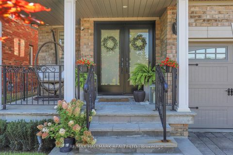 Photo 2 at 83 Via Borghese Street, Vellore Village, Vaughan