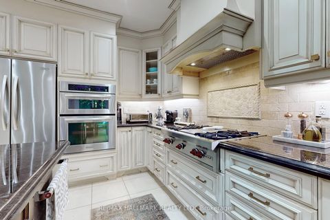 Photo 4 at 83 Via Borghese Street, Vellore Village, Vaughan