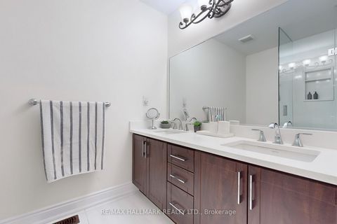 Photo 32 at 83 Via Borghese Street, Vellore Village, Vaughan