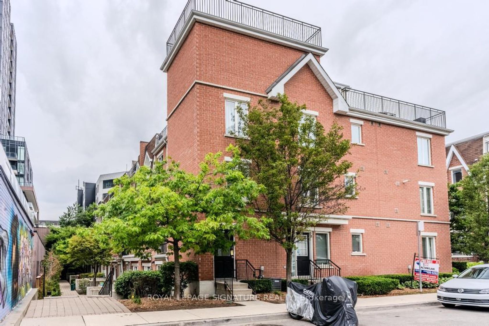 703 - 10 Laidlaw Street, South Parkdale, Toronto 