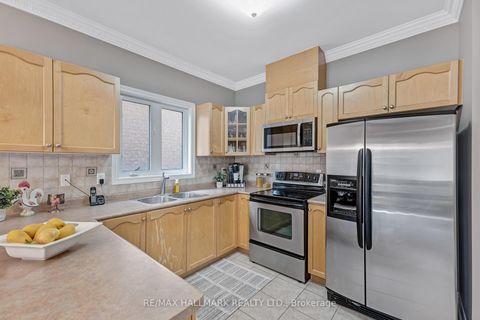 Photo 16 at 91 Capera Drive, Vellore Village, Vaughan