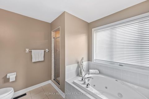 Photo 27 at 91 Capera Drive, Vellore Village, Vaughan