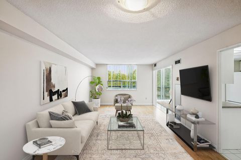 Photo 7 at 417 - 30 Harding Boulevard W, North Richvale, Richmond Hill