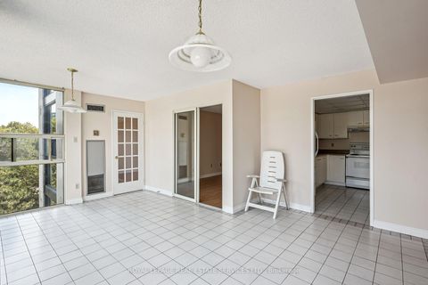 Photo 12 at 417 - 30 Harding Boulevard W, North Richvale, Richmond Hill