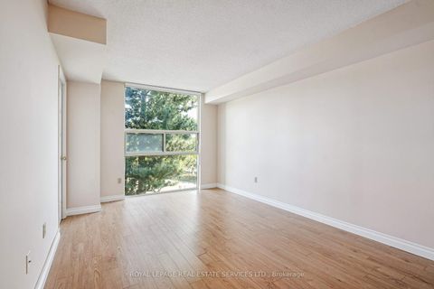 Photo 18 at 417 - 30 Harding Boulevard W, North Richvale, Richmond Hill