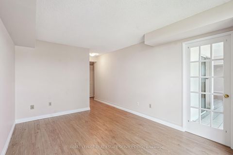 Photo 20 at 417 - 30 Harding Boulevard W, North Richvale, Richmond Hill