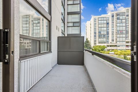 Photo 29 at 417 - 30 Harding Boulevard W, North Richvale, Richmond Hill