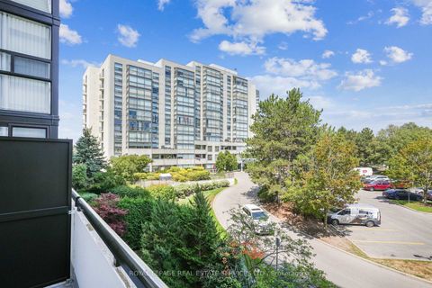 Photo 31 at 417 - 30 Harding Boulevard W, North Richvale, Richmond Hill